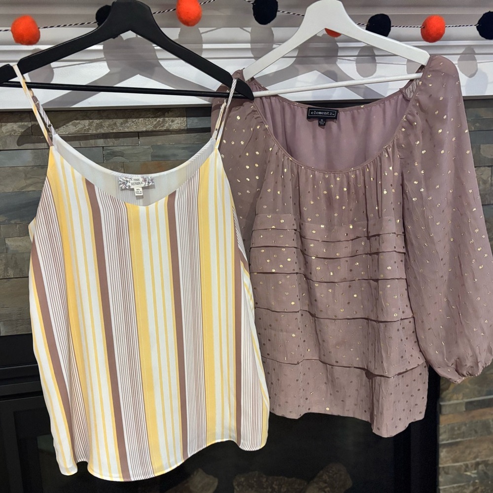 2 Women’s XL Tops